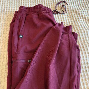 JAANUU Men's Osmo 8-Pocket Scrub Joggers - M20002 - Burgundy - MED SHORT